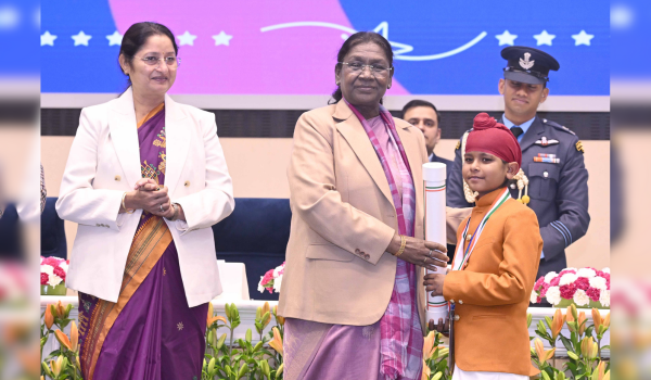 राष्ट्रपती द्रौपदी मुर्मू यांच्या हस्ते प्रधानमंत्री राष्ट्रीय बाल पुरस्कारांचं वितरण