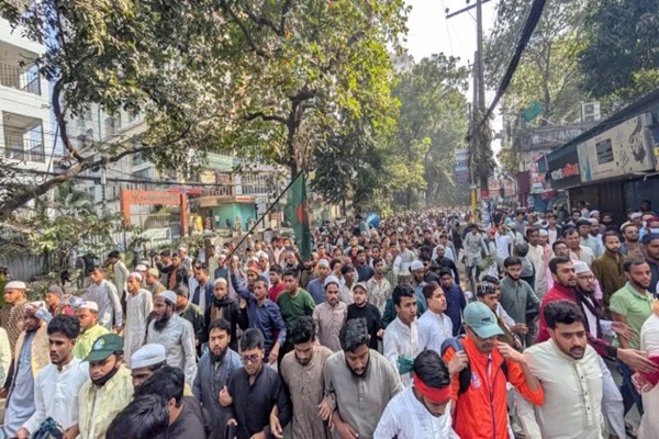 Bangladesh: Inquilab Moncho stages protests seeking justice for Hadi killing
