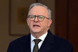 Australia’s PM Albanese Orders Intelligence Review After Sydney Beach Shooting
