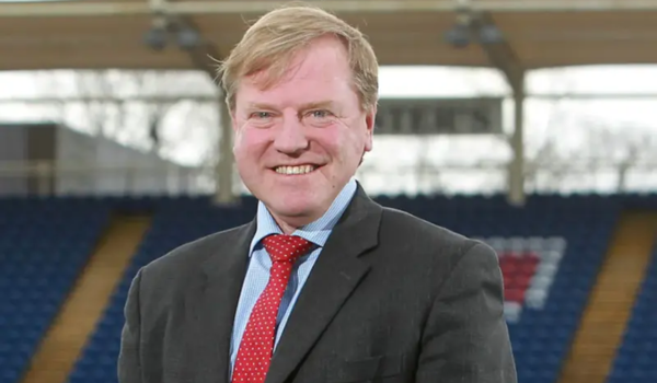 Former England cricketer Hugh Morris dies at age of 62