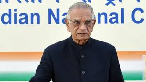 কংগ্ৰেছ নেতা তথা প্রাক্তন গৃহমন্ত্ৰী শিৱৰাজ পাটিলৰ শেষকৃত্য মহাৰাষ্ট্ৰৰ লাটুৰত ৰাষ্ট্ৰীয় মর্যাদাৰে সম্পন্ন