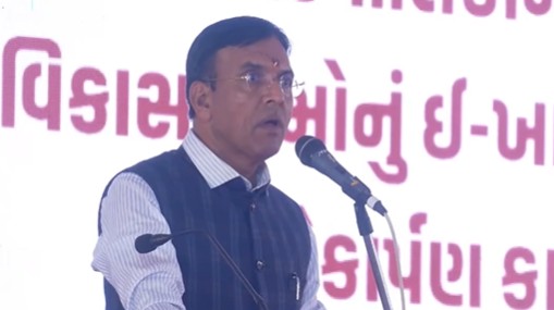 સાંસદ ખેલ મહોત્સવનો પ્રારંભ કરાવતા કેન્દ્રીય મંત્રી ડૉ.મનસુખ માંડવિયાએ કહ્યું, રમતગમત માત્ર સ્પર્ધા નહીં પરંતુ વ્યક્તિત્વ ઘડતરનું સાધન છે.