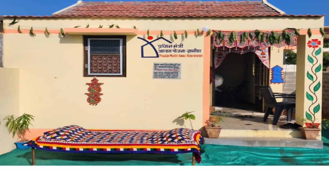 રાજ્યમાં આ વર્ષે 93 હજાર સહિત ગત ત્રણ વર્ષમાં બે લાખ 58 હજારથી વધુ લાભાર્થીને પ્રધાનમંત્રી આવાસ યોજનાનું ઘર મળ્યું.