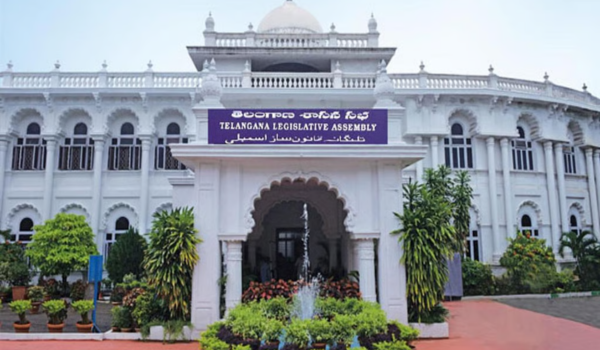 তেলেঙ্গানা বিধানসভা সর্বসম্মতিক্রমে যে চারটি বিল পাস করেছে, তাঁর মধ্যে রয়েছে তেলেঙ্গানা পঞ্চায়েত রাজ (সংশোধন) বিল, ২০২৬।