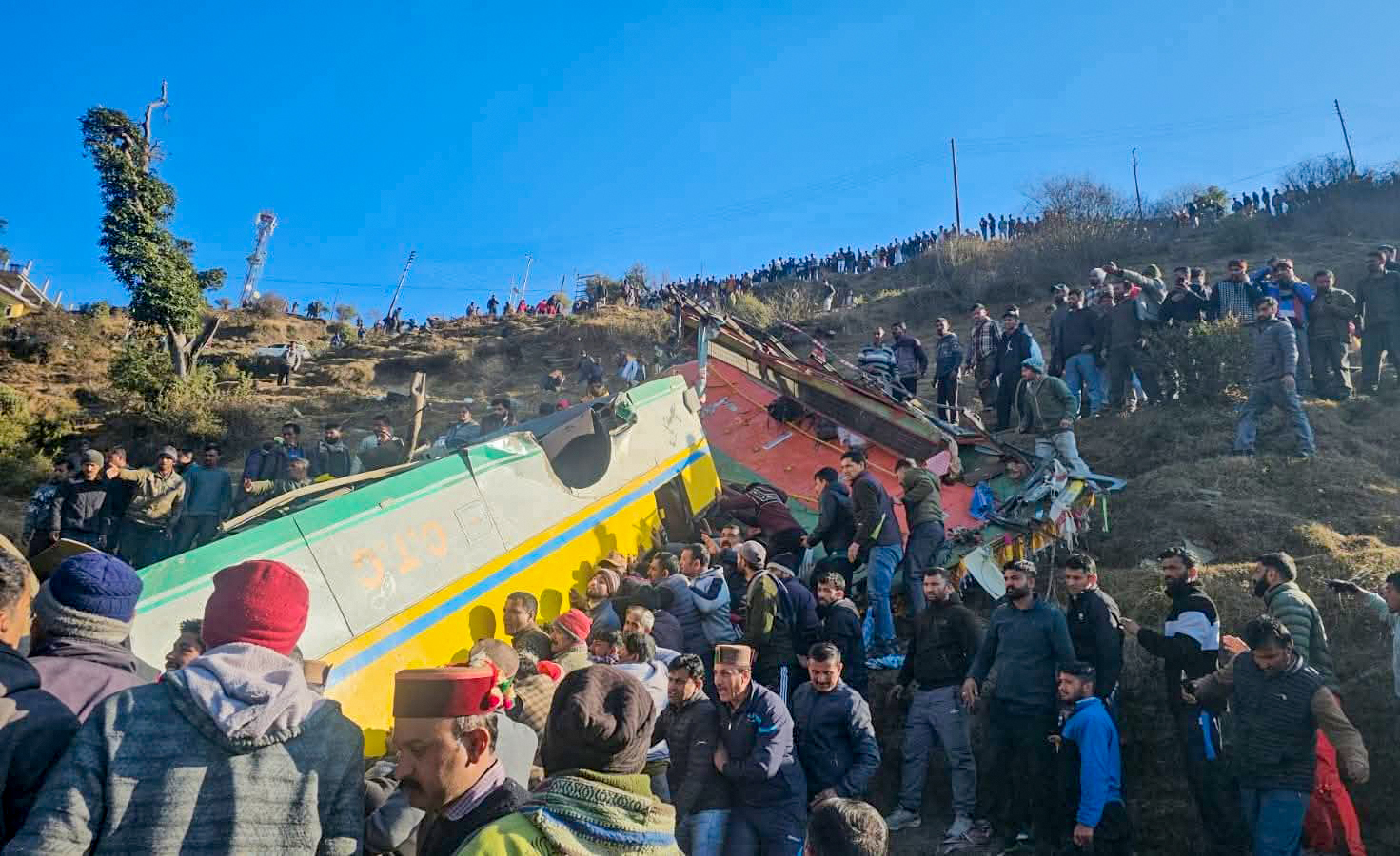 हिमाचल प्रदेश के सिरमौर में बस दुर्घटना, 12 लोगों की मौत; प्रधानमंत्री ने मृतकों के परिजनों को 2-2 लाख रुपये की अनुग्रह राशि की घोषणा की