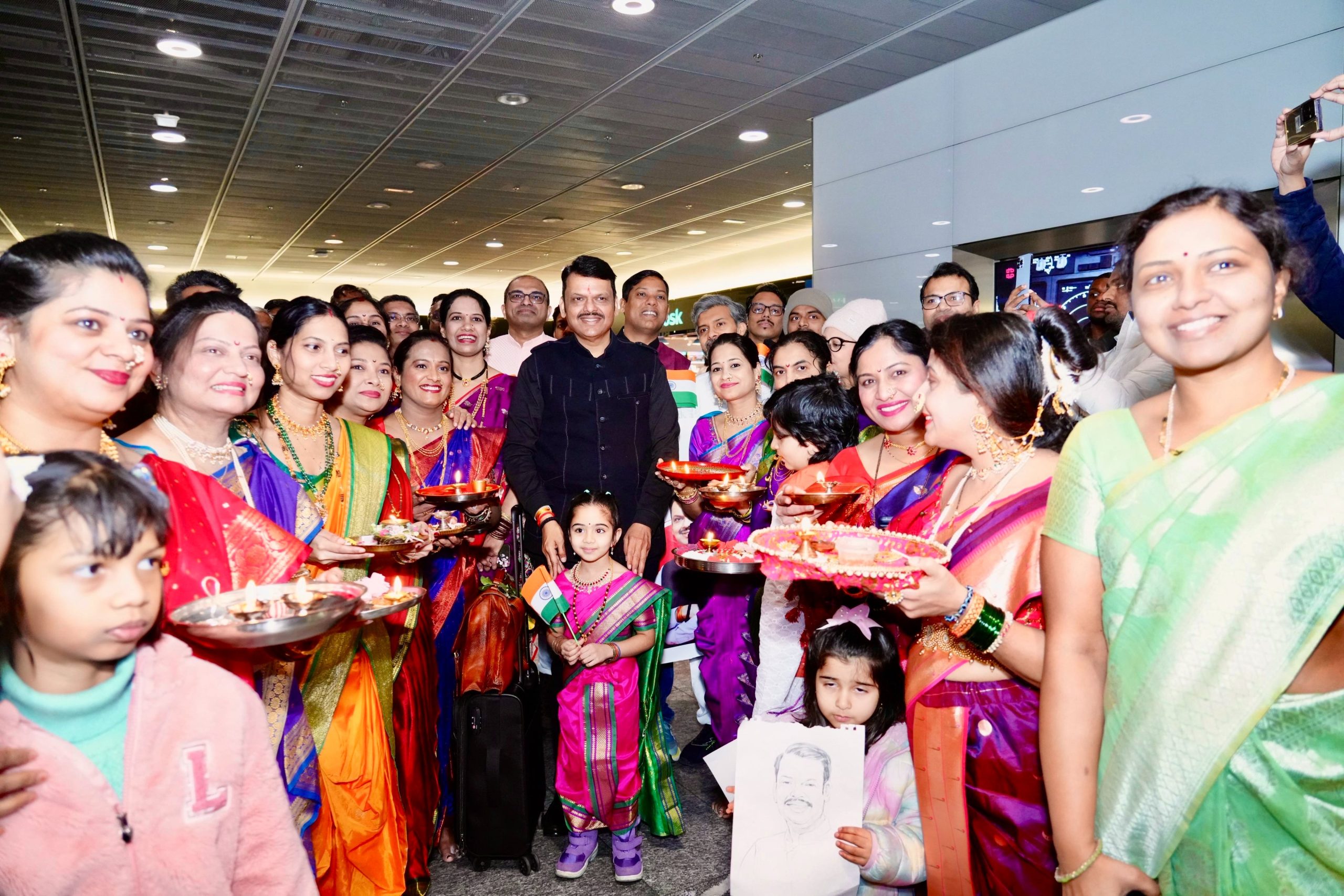 महाराष्‍ट्र: मुख्‍यमंत्री देवेंद्र फडणवीस विश्‍व आर्थिक मंच-2026 सम्‍मेलन में भाग लेने के लिए स्विट्जरलैंड पहुंचे