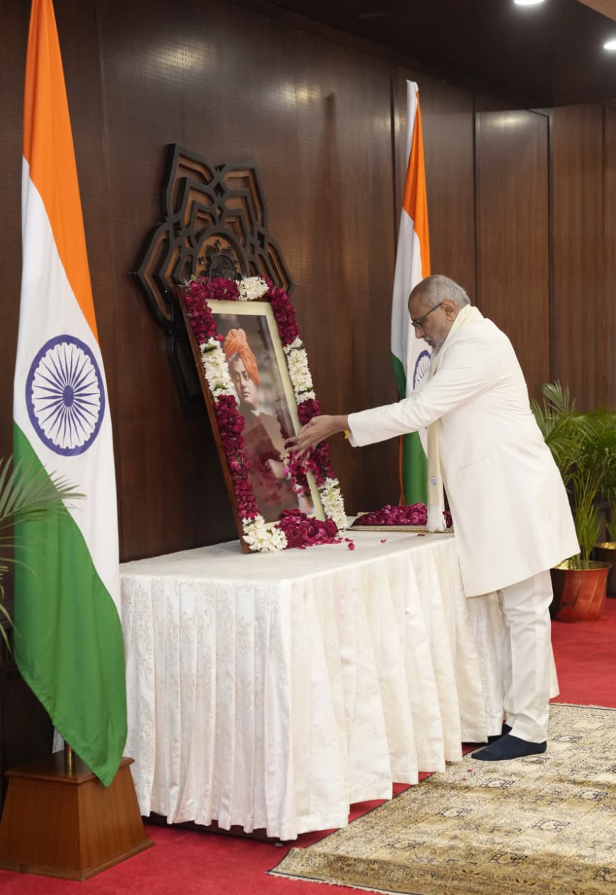 उप-राष्ट्रपति सी.पी. राधाकृष्णन ने स्वामी विवेकानंद की जयंती पर उन्हें श्रद्धांजलि अर्पित की