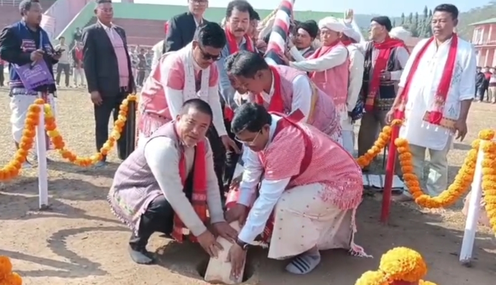 কার্বি সাহিত্য সভা অর্থাৎ কাৰ্বি লামমেত আমেইৰ ৩৪ সংখ্যক অধিবেশনৰ লাইখুঁটা স্থাপন