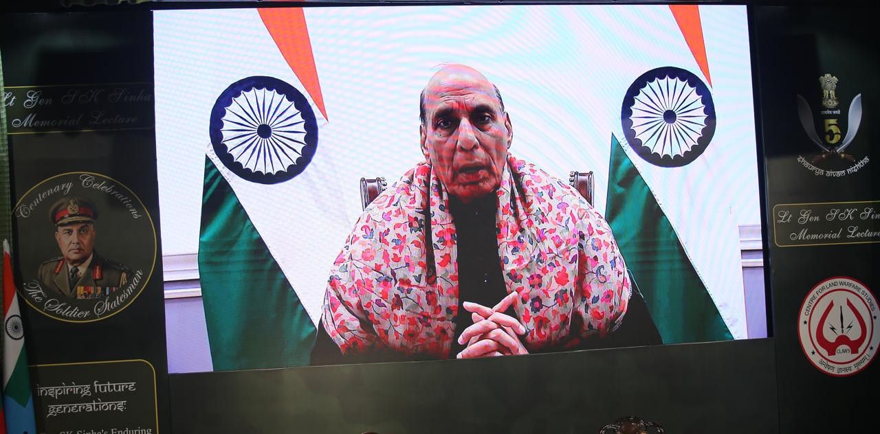 रक्षा मंत्री राजनाथ सिंह ने लेफ्टिनेंट जनरल एस.के. सिन्हा की जन्म शताब्दी के अवसर पर उन्हें श्रद्धांजलि अर्पित की