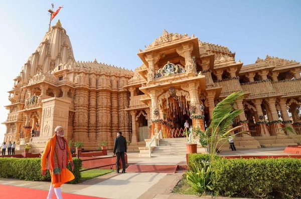 सोमनाथ मंदिर देश के सभ्यतागत साहस और अटूट भक्ति का प्रतीक : प्रधानमंत्री मोदी