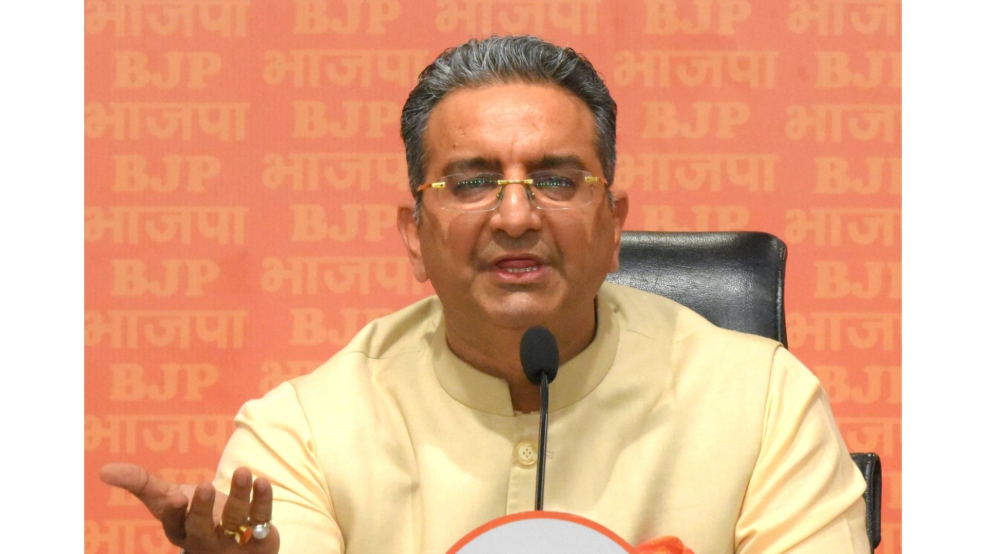 ईडी अधिकारियों के खिलाफ एफआईआर पर रोक मुख्यमंत्री ममता बनर्जी के लिए बड़ा झटका: भाजपा
