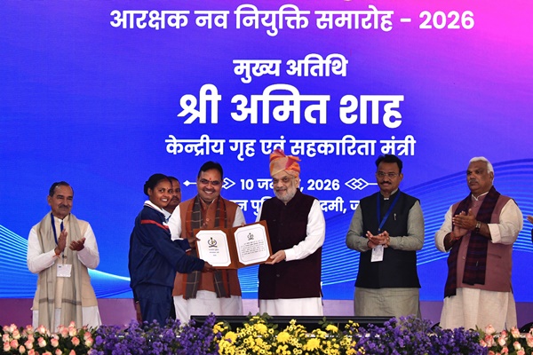 Home Minister Amit Shah hands over appointment letters to 10,000 Rajasthan Police constables