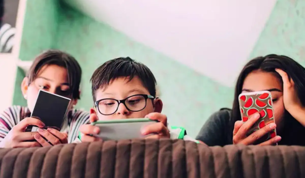 Austrian Govt discusses possibility of banning social media use by children under 14
