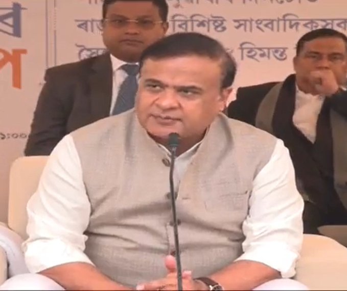 ইংৰাজী নৱবৰ্ষ উপলক্ষে মুখ্যমন্ত্রী ড° হিমন্ত বিশ্ব শর্মাই আজি ‘নতুন দিনৰ আলাপ’