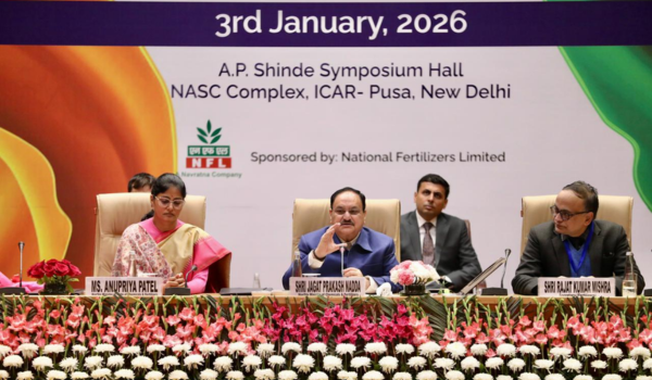 रिकॉर्ड उर्वरक उत्पादन के लिए किसान हितैषी कदम: रसायन एवं उर्वरक मंत्री
