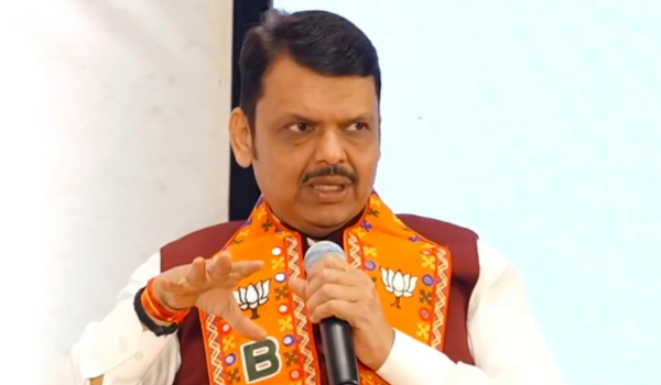 विपक्ष के पास विकास को लेकर कोई दूरदृष्टि नहीं: देवेंद्र फडणवीस