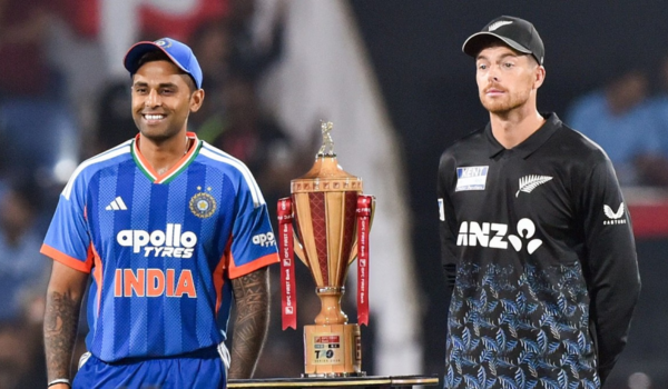 ভাৰত আৰু নিউজিলেণ্ডৰ মাজৰ পাঁচখনীয়া টি-২০ ক্রিকেট শৃংখলাৰ দ্বিতীয়খন খেলত ভাৰতৰ ৭ উইকেটত জয়লাভ