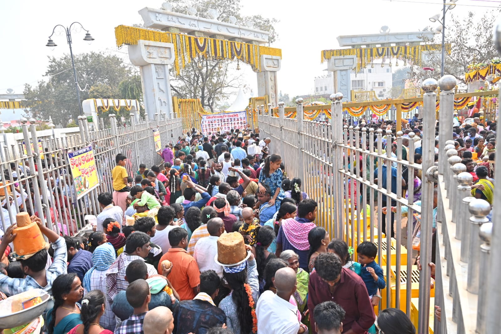 तेलंगाना: ऐतिहासिक मेदाराम सम्मक्का-सरलम्मा महा जतारा का पहला प्रमुख पड़ाव पूरा