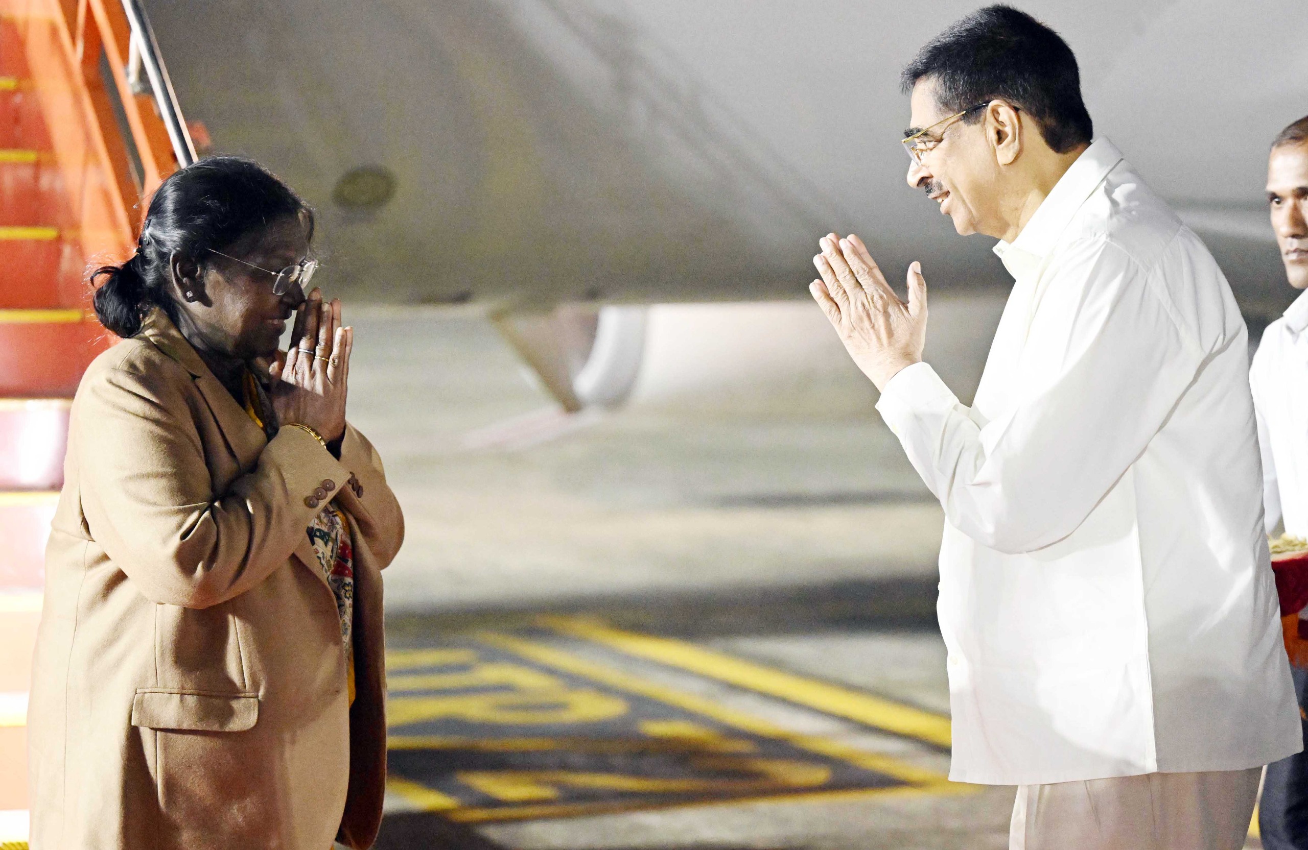 President Droupadi Murmu Arrives in Odisha for Six-Day Visit