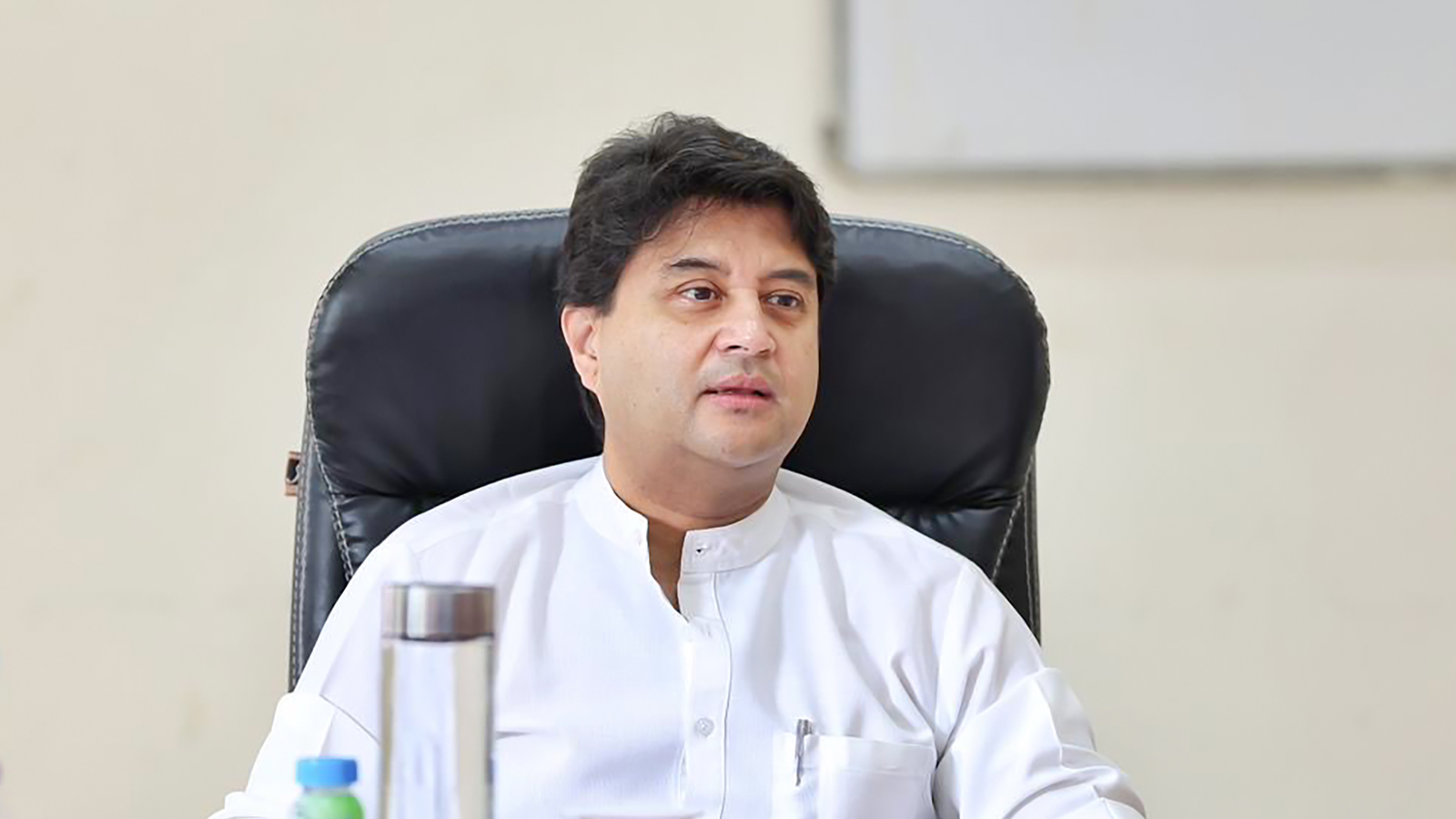 Union Minister Jyotiradtiya Scindia pays tributes to tribal leader Tantya Bhil on his birth anniversary
