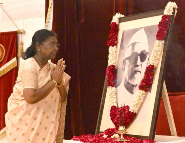 President pays tribute to former President Zakir Hussain on his birth anniversary