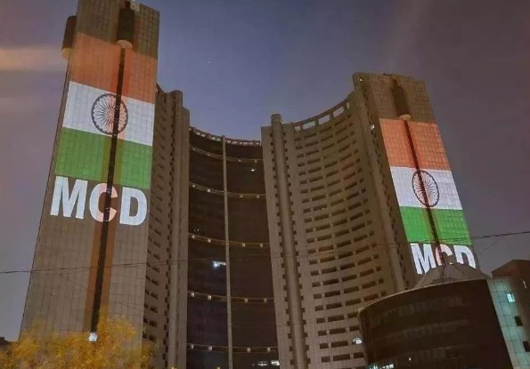 दिल्ली नगर निगम ने एमटीएस-डीवीसी कर्मचारियों का वेतन 17,500 से बढ़ाकर 27,900 किया