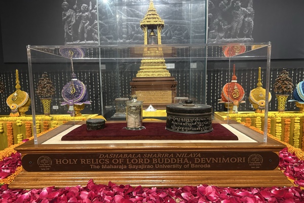 Sri Lanka receives sacred Relics of Lord Buddha; PM Amarasuriya expresses gratitude towards India