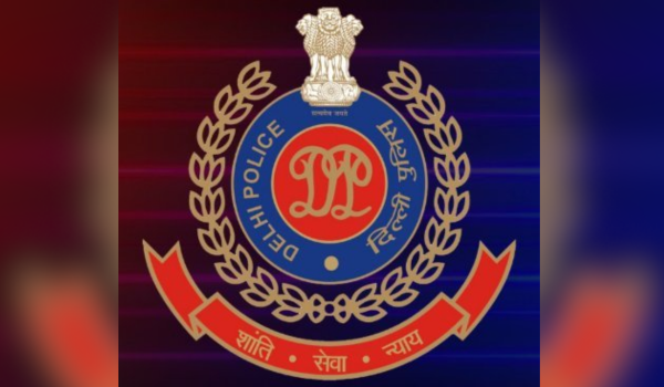 दिल्ली पुलिस ने मिशन रीकनेक्ट 3.0 में 580 चोरी और खोए मोबाइल फ़ोन बरामद कर मालिकों को सौंपे