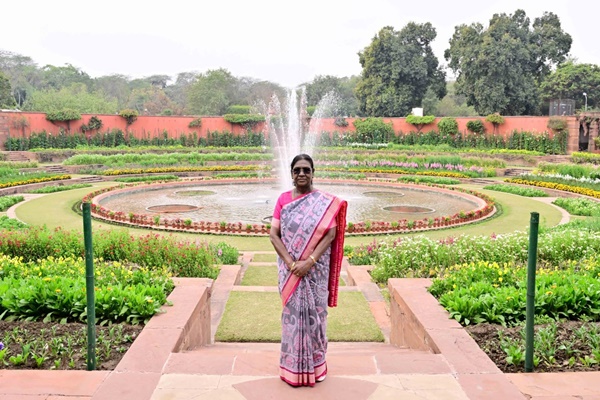 Rashtrapati Bhavan’s Amrit Udyan to Remain Open to Public Until March 31