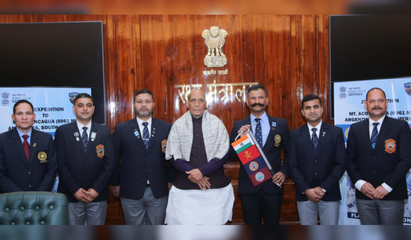 Defence Minister Rajnath Singh Flags Off Joint Mount Aconcagua Expedition in New Delhi