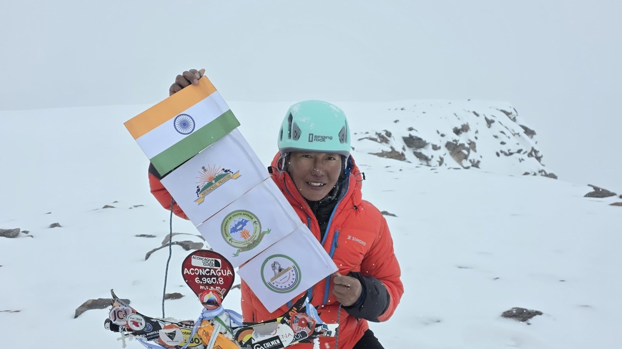अर्जेंटीना स्थित माउंट एकांकागुआ पर भारतीय पर्वतारोही कबाक यानो ने विजय प्राप्त की