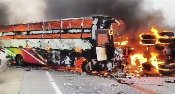 आंध्र प्रदेश सड़क हादसे में 13 की मौत, 22 घायल; राष्ट्रपति, उपराष्ट्रपति और प्रधानमंत्री ने शोक व्यक्त किया