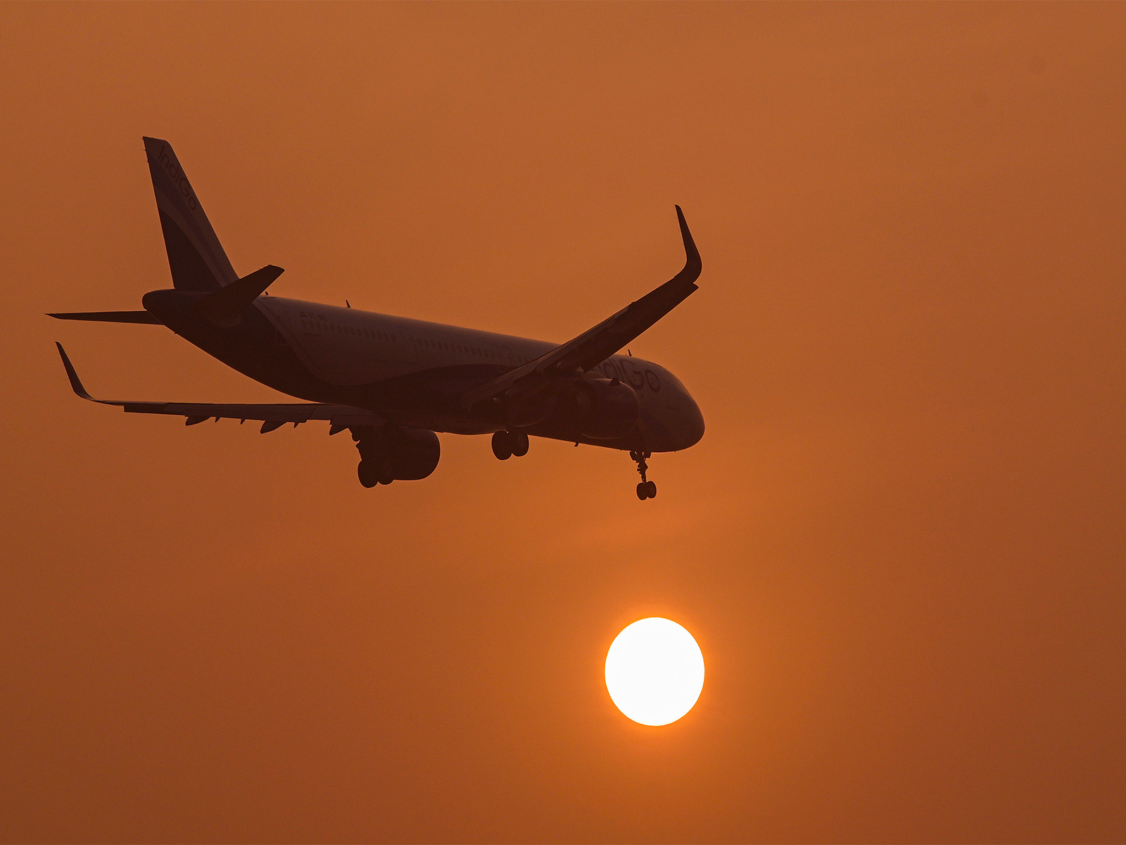 Flights from Dubai and Abu Dhabi to India Resume