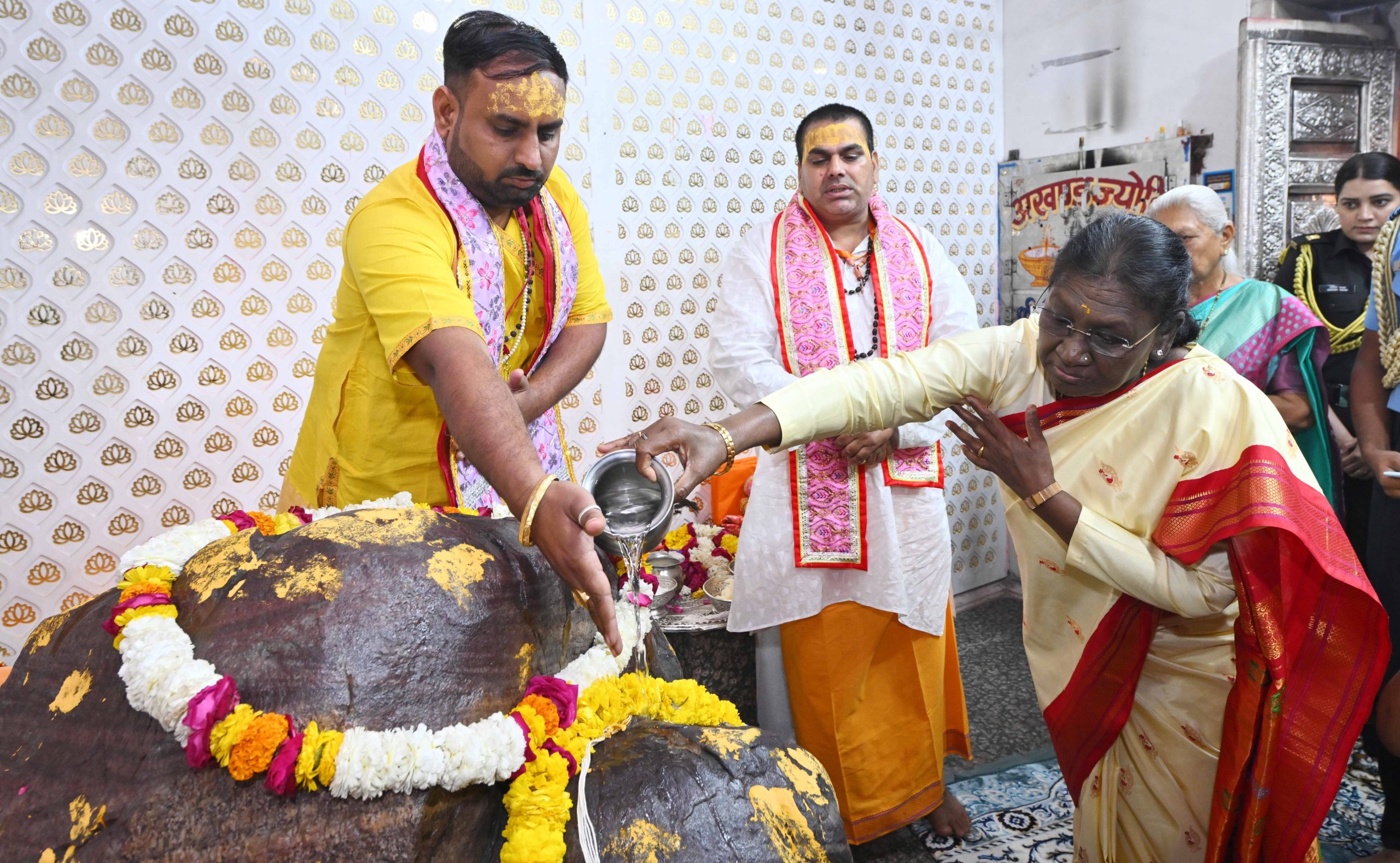 President Droupadi Murmu undertakes Govardhan Parikrama on final day of UP visit