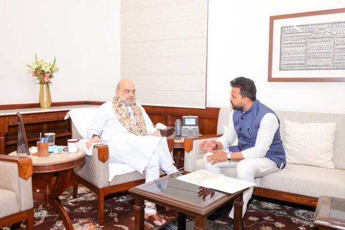 केंद्रीय नागर विमानन मंत्री राम मोहन नायडू ने अमित शाह से मुलाकात की