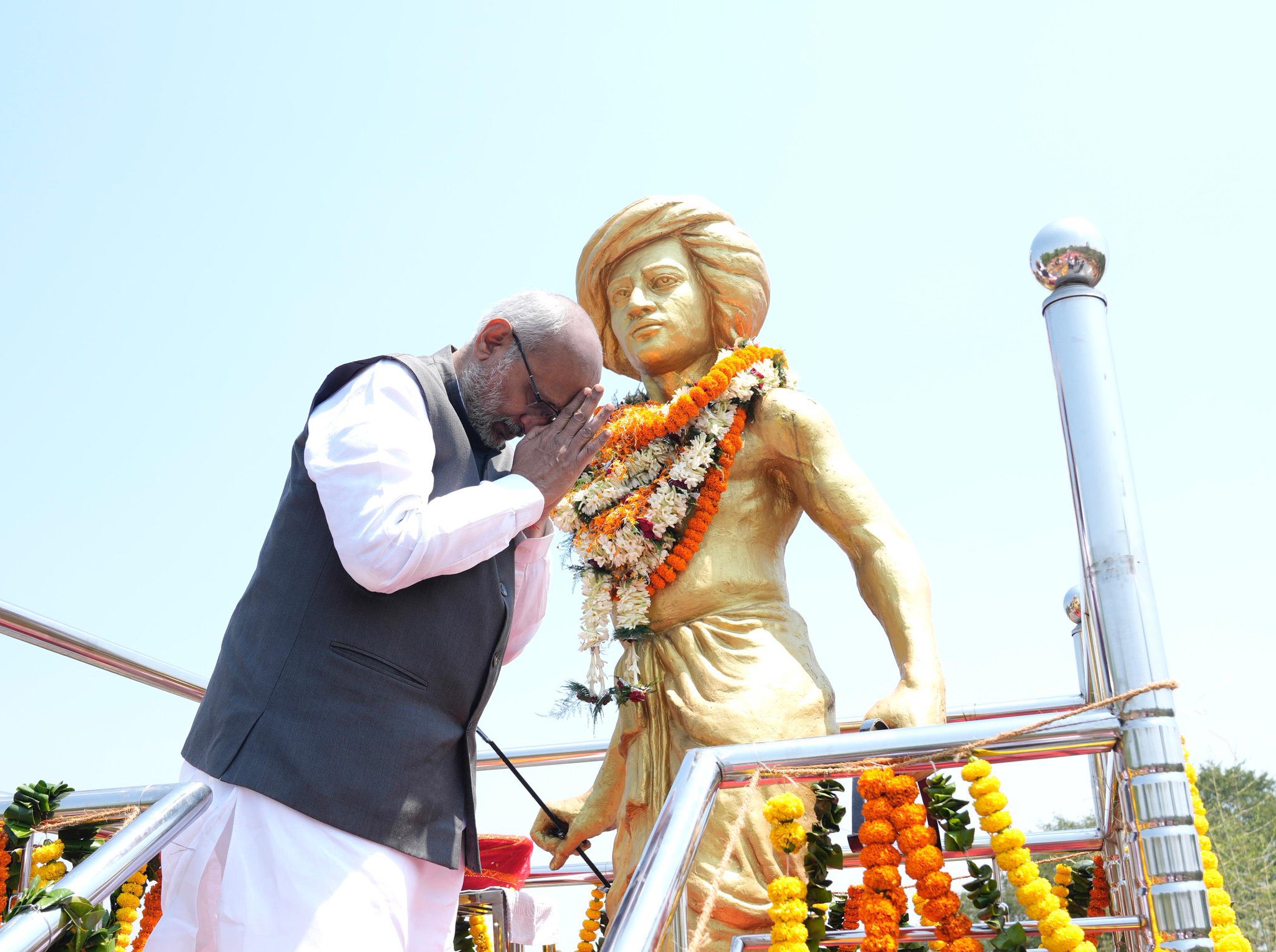 उपराष्ट्रपति सी.पी. राधाकृष्णन झारखंड दौरे पर, भगवान बिरसा मुंडा की जन्मभूमि ‘उलिहातु’ में हुआ भव्य स्वागत