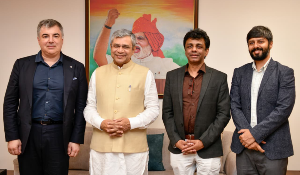 Union Minister Ashwini Vaishnaw Meets Nobel Laureate Novoselov to Discuss 2D Materials