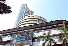 सेंसेक्स 100 अंक चढ़कर 78 हजार के करीब पहुंचा