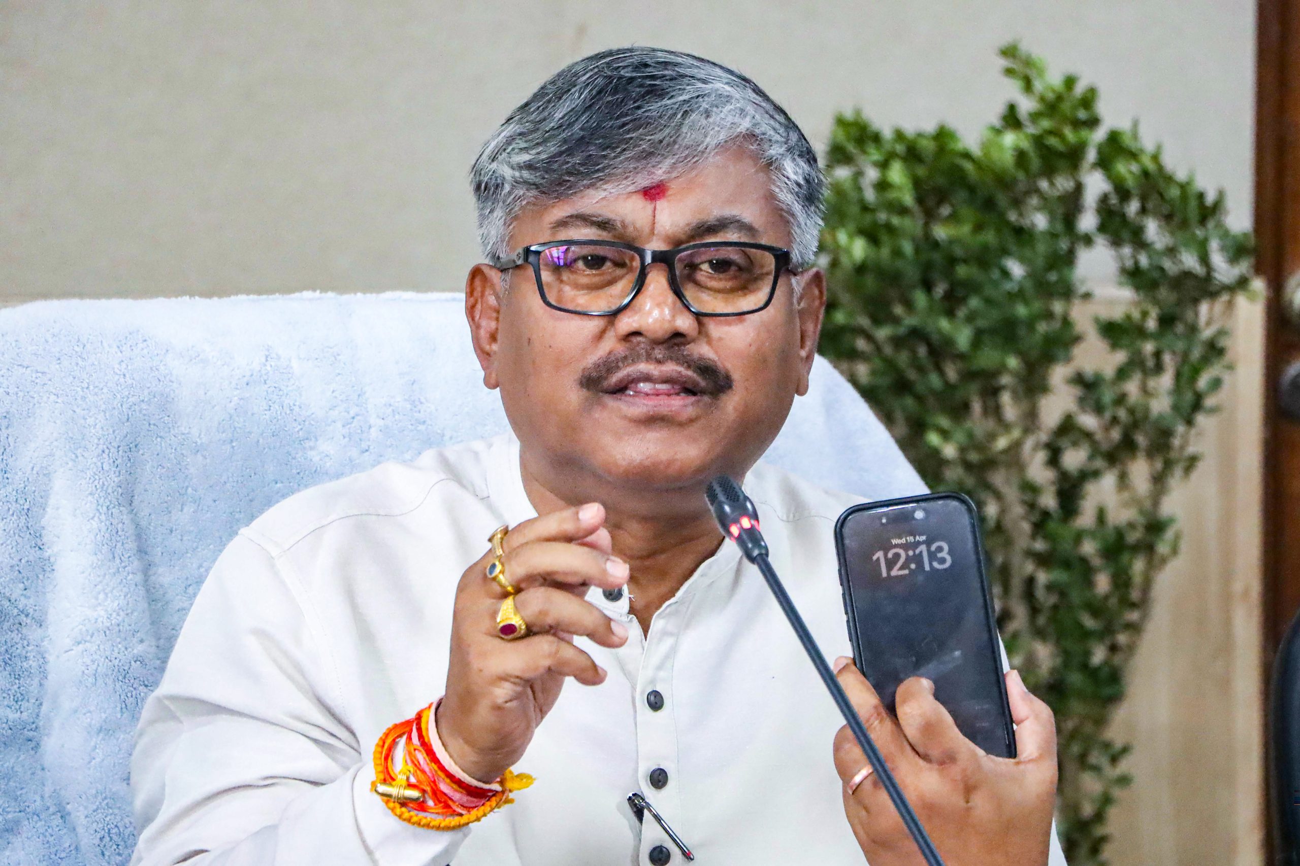 मणिपुर के बिष्णुपुर में हिंसा के बाद गृह मंत्री गोविंदास कोंथौजम ने अफवाहों से बचने की अपील की