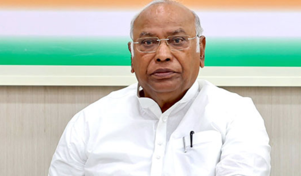 BJP criticises Mallikarjun Kharge over alleged comments on Gujaratis