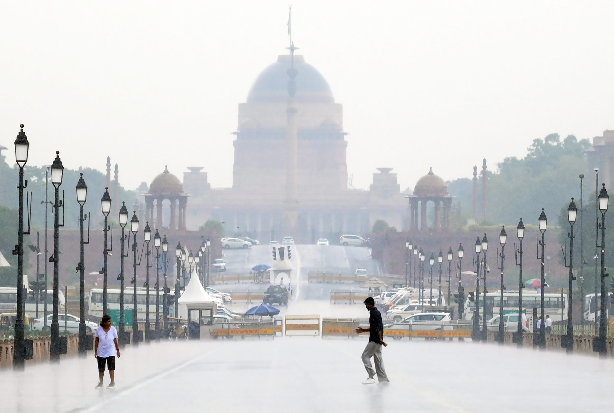 Delhi: Rains in capital bring relief from sweltering heat