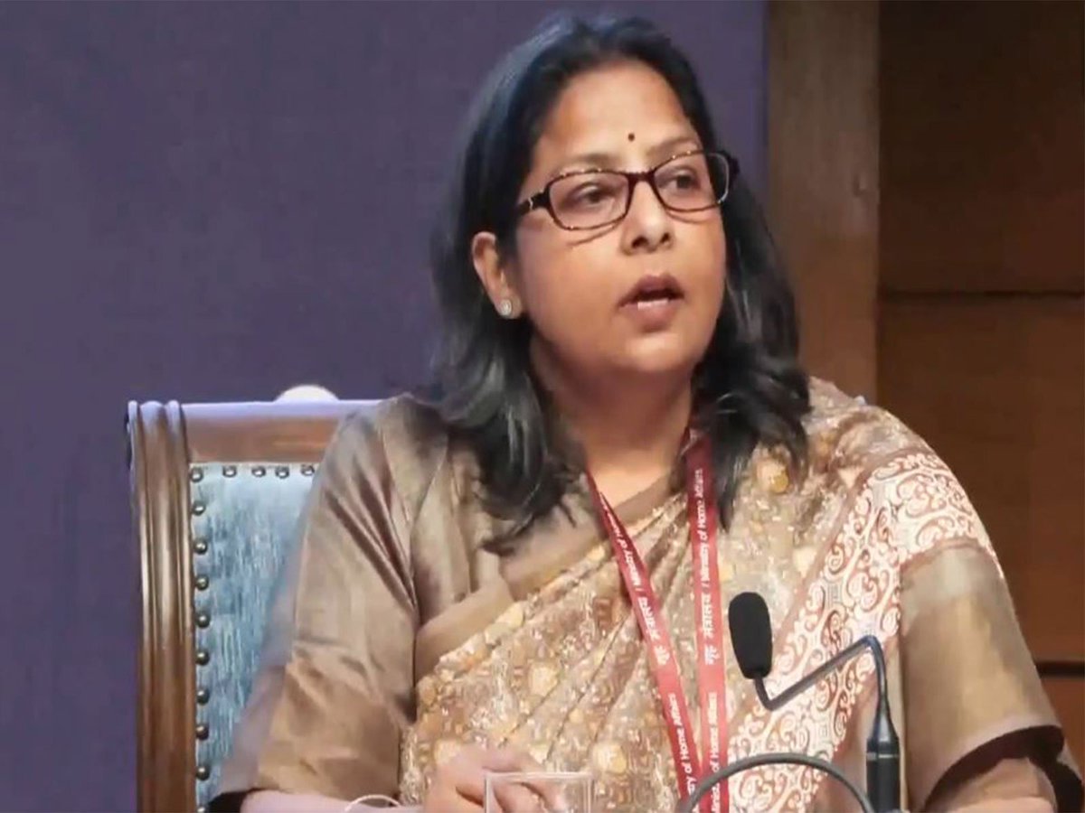 देश में एलपीजी की पर्याप्त आपूर्ति: गैस मंत्रालय की संयुक्त सचिव सुजाता शर्मा