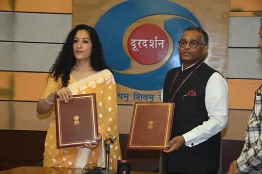 दूरदर्शन और आईसीसीआर ने सांस्कृतिक सामग्री के प्रसार के लिए समझौता ज्ञापन पर हस्ताक्षर किए