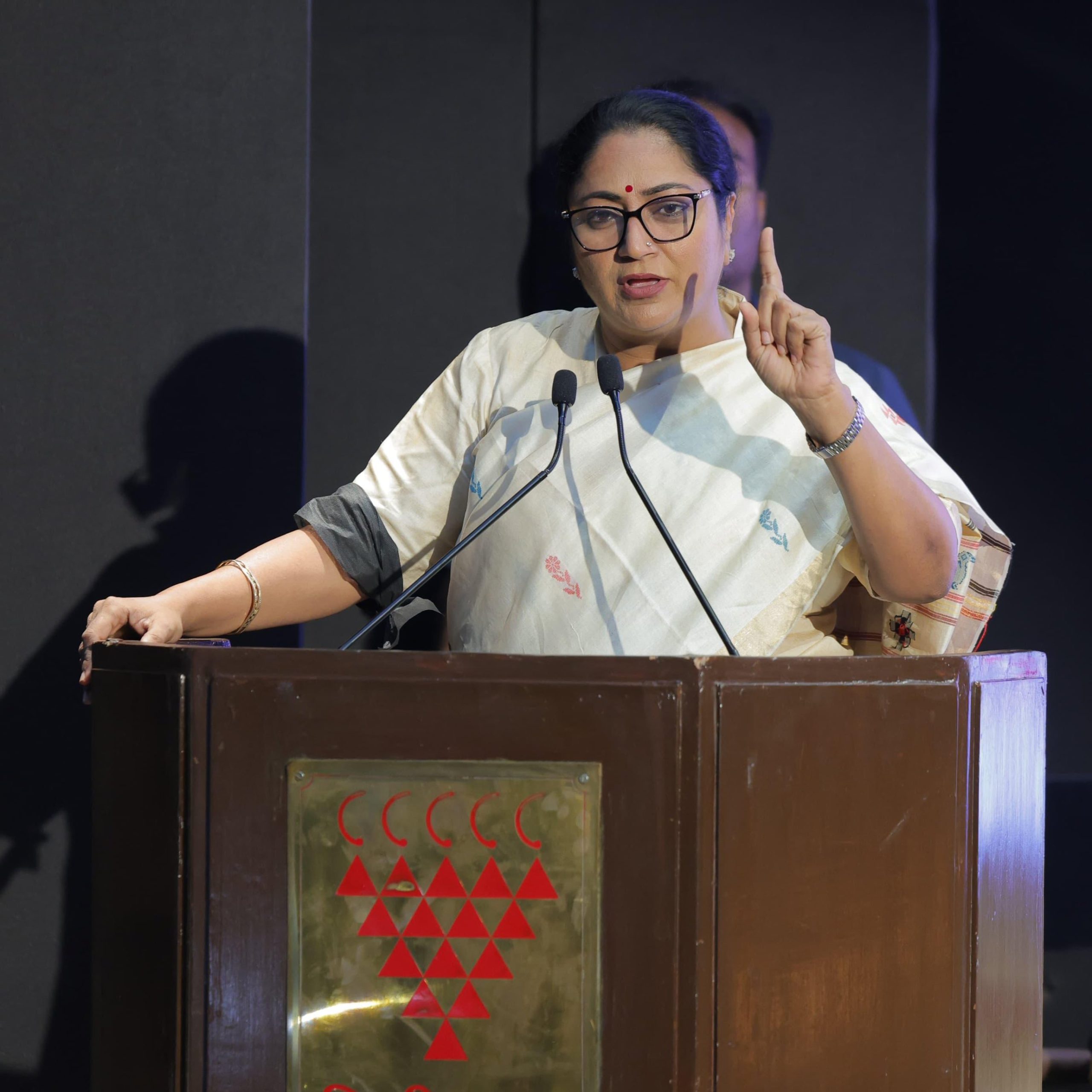 दिल्ली: मुख्यमंत्री रेखा गुप्ता ने 131वें संविधान संशोधन विधेयक पारित न होने को महिलाओं के अधिकारों के साथ अन्याय बताया
