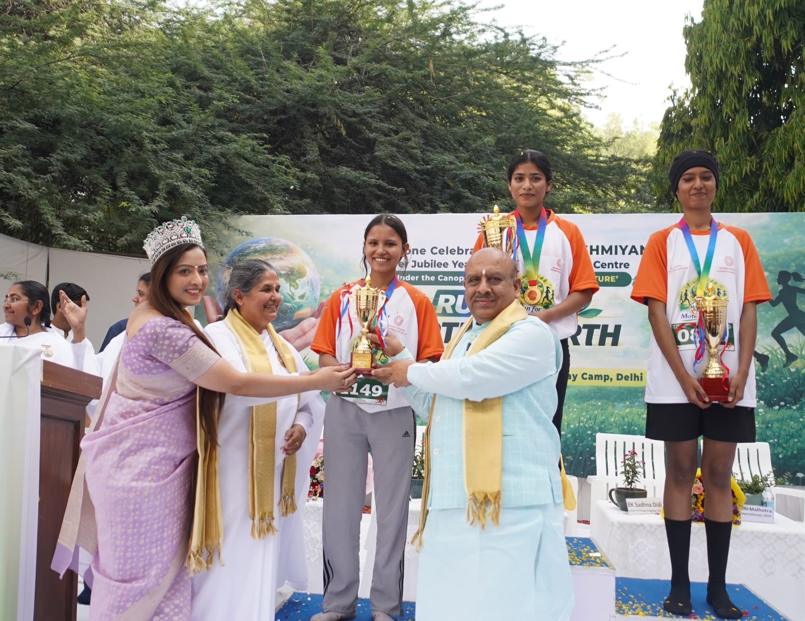 दिल्ली विधानसभा अध्यक्ष विजेंद्र गुप्ता रन-ए-थॉन में हुए शामिल, विजेताओं को किया सम्मानित