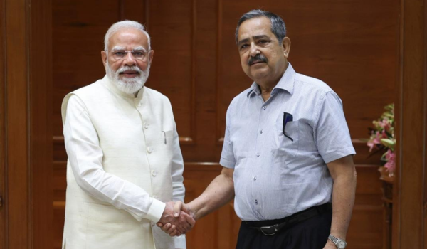 नीति आयोग के नवनियुक्त उपाध्यक्ष अशोक कुमार लाहिड़ी ने प्रधानमंत्री नरेन्‍द्र मोदी से मुलाकात की