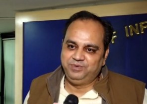 ईवी सब्सिडी से वंचित हजारों लाभार्थियों को ईवी सब्सिडी प्रदान की गई: दिल्ली के परिवहन मंत्री डॉ पंकज कुमार सिंह