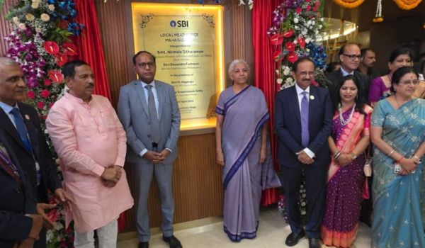 बैंकिंग क्षेत्र में सार्थक प्रगति के लिए वैश्विक विस्तार स्थानीय आवश्‍यकताओं के अनुरूप होना चाहिए: वित्त मंत्री निर्मला सीतारामन