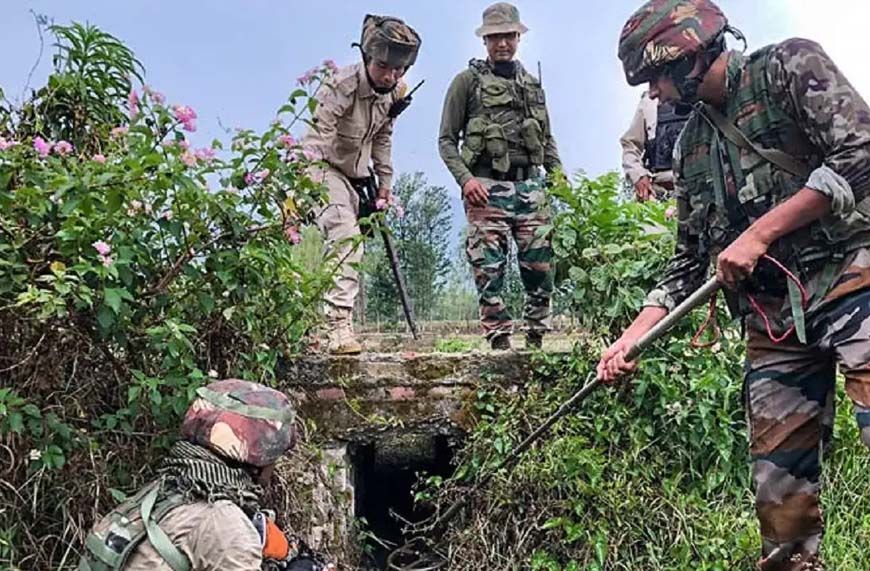 मणिपुर: उखरुल जिले में सुरक्षा बलों ने नष्ट किये 21 अवैध बंकर