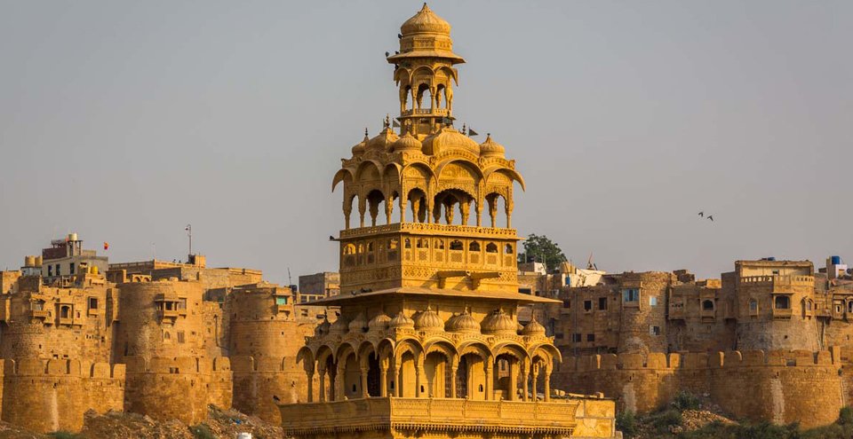 Severe heatwave grips Rajasthan; Jaisalmer hits 46.4°C, life disrupted